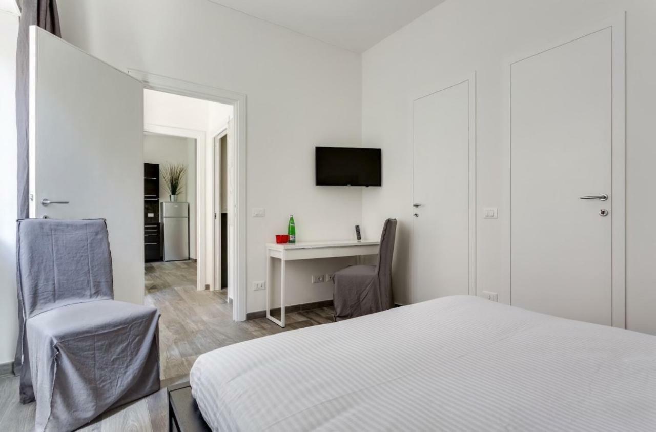 Appartamento Porta Latina - Private Rome's Center